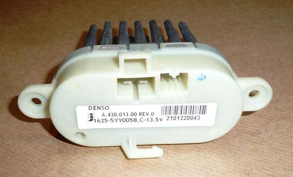 Резистор электродвигателя вентилятора Renault 77 01 068 993