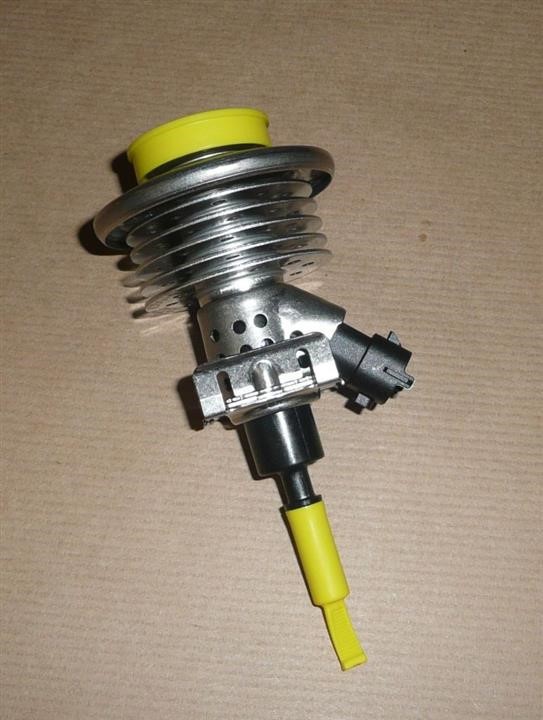 Купити Renault 20 89 938 39R за низькою ціною в Україні!