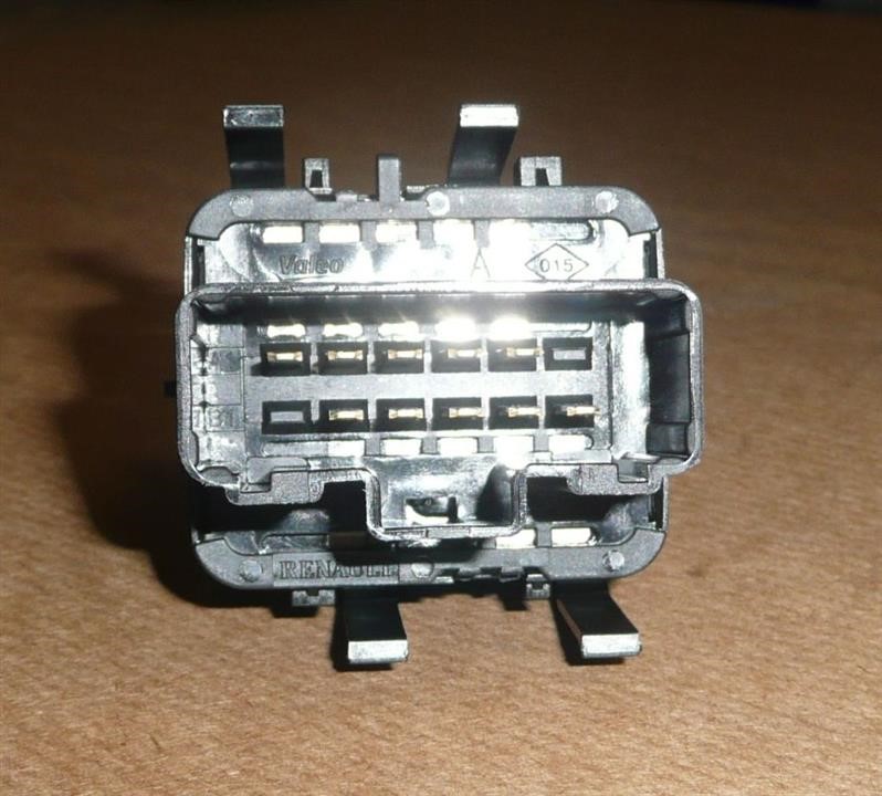 Переключатель Renault 82 00 476 806