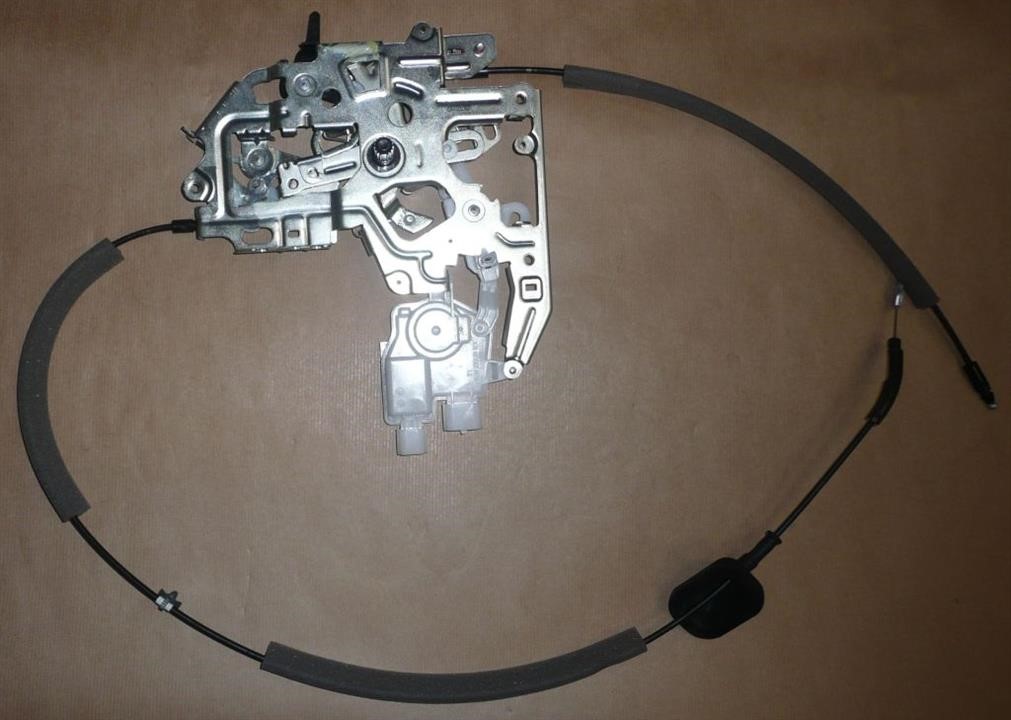 Замок двери задней левой Renault 82 67 032 36R