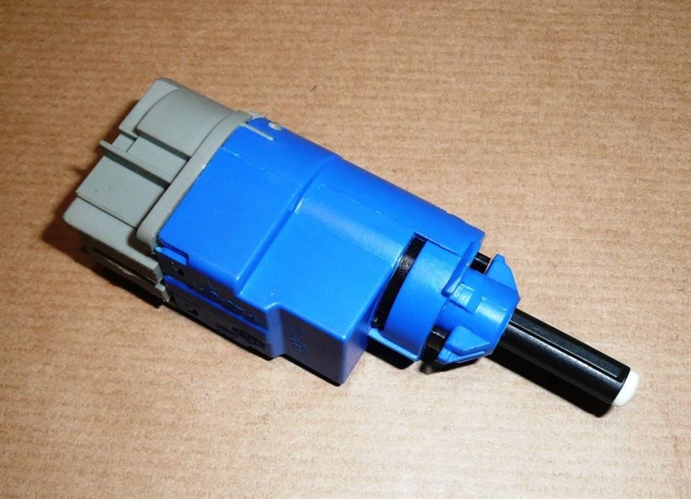 Купить Renault 25 32 551 92R по низкой цене в Украине!