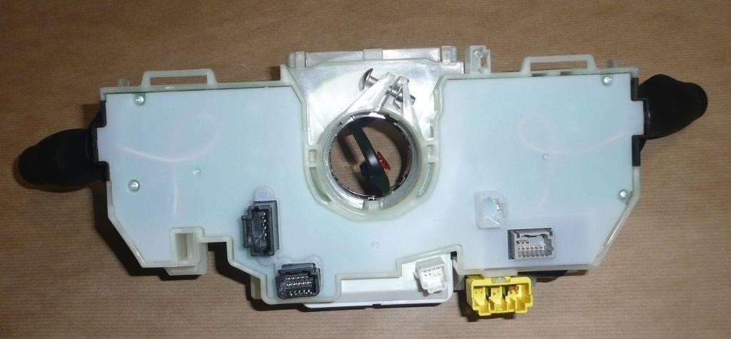Переключатель подрулевой Renault 25 56 792 23R