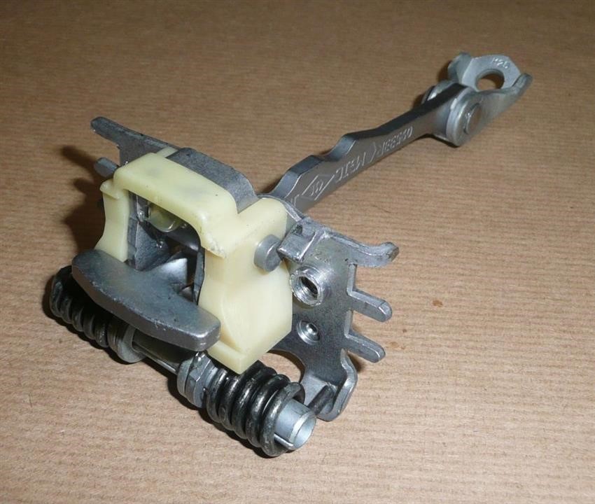 Ограничитель Renault 82 43 095 33R
