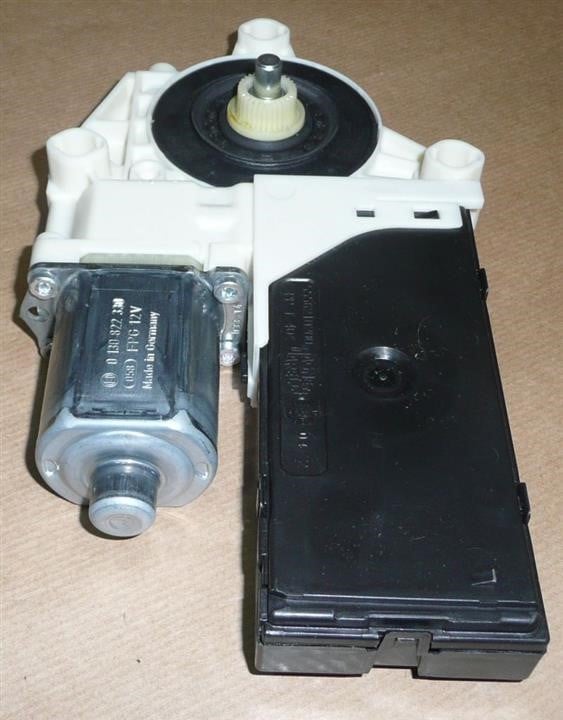 Стеклоподъемник Renault 80 73 114 20R
