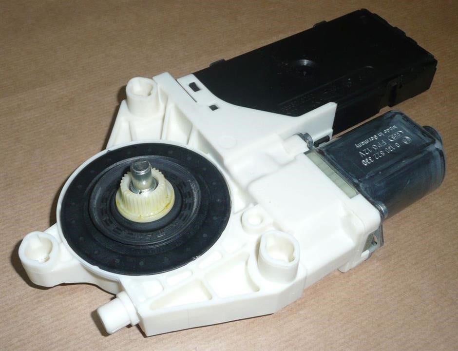 Купить Renault 80 73 114 20R по низкой цене в Украине!
