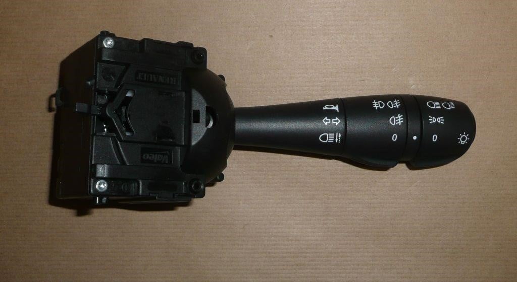 Переключатель подрулевой левый Renault 25 54 013 01R