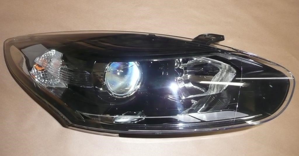 Купити Renault 26 01 061 28R за низькою ціною в Україні!