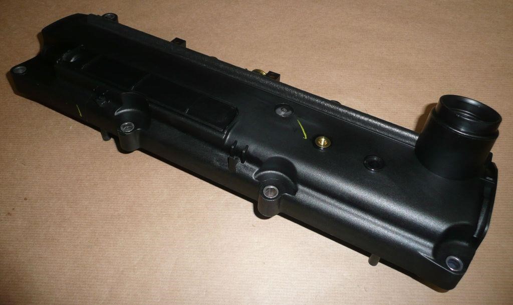 Крышка головки блока цилиндров Renault 13 26 548 61R