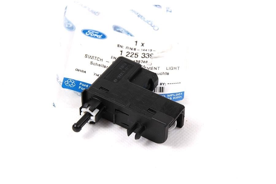 Выключатель Ford 1 225 339