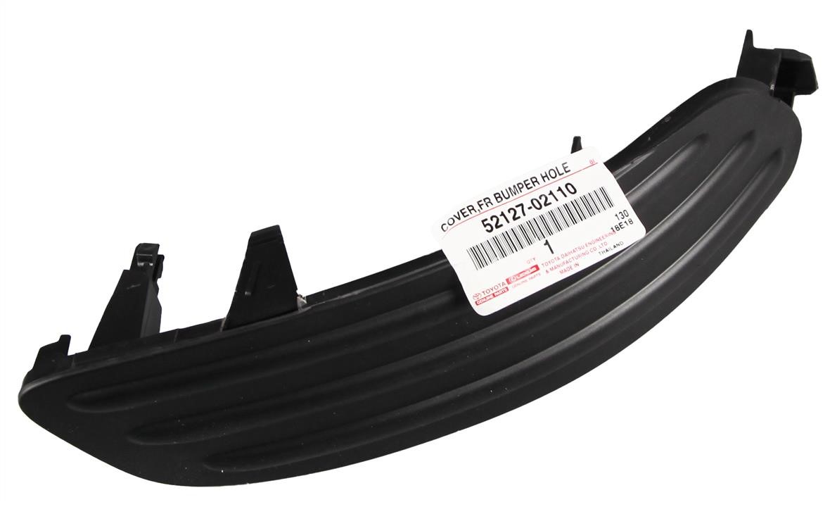 Решетка бампера переднего (заглушка) Toyota 52127-02110