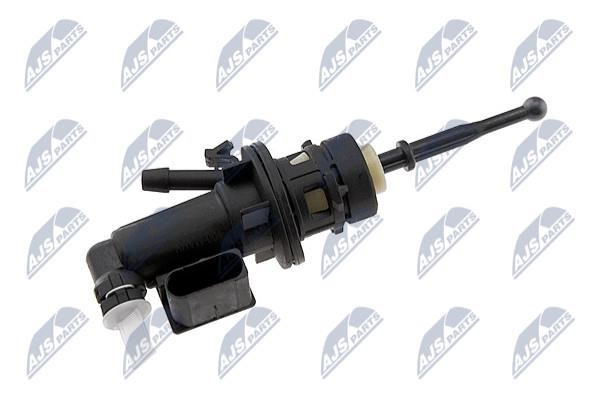 Цилиндр сцепления главный NTY NSP-VW-004