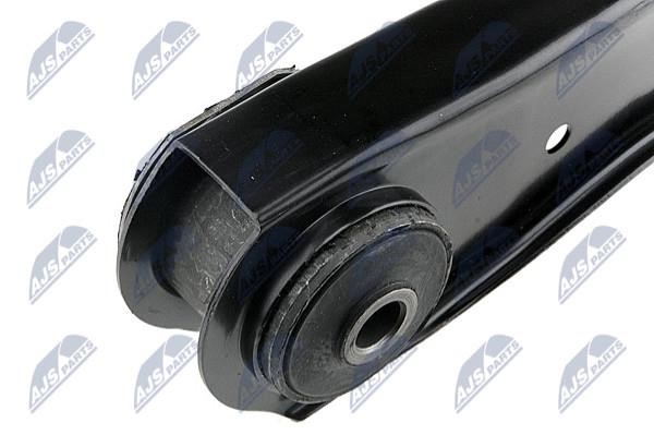 Рычаг подвески передний нижний NTY ZWD-CH-018
