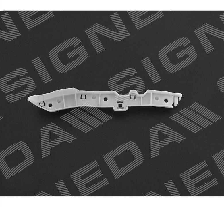 Кронштейн бампера переднего Signeda PCT43028AL