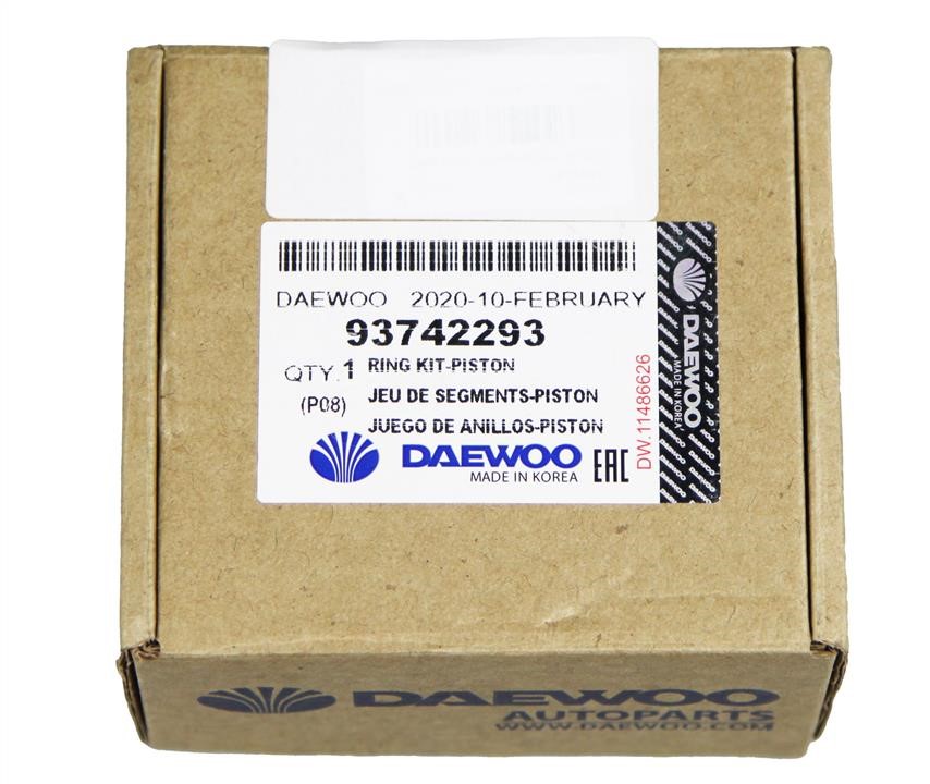 Купити Daewoo 93742293 за низькою ціною в Україні!