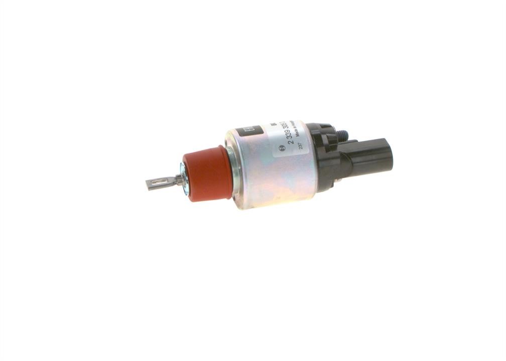Купити Bosch 2 339 305 338 за низькою ціною в Україні!