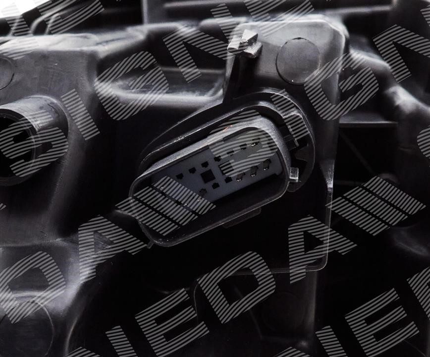 Фара основная правая Signeda ZFD1160ER
