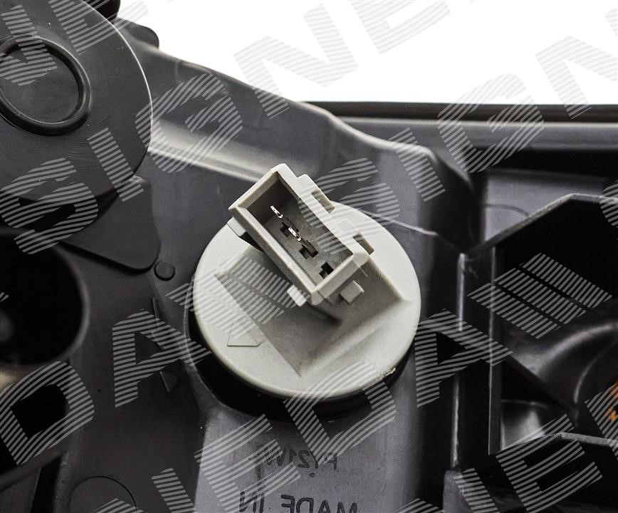 Фара основная правая Signeda ZVV1121R
