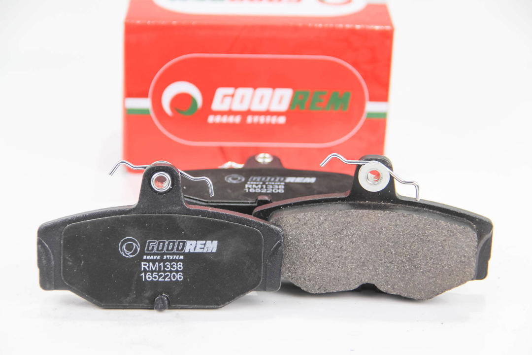 Тормозные колодки дисковые задние, комплект Goodrem RM1338