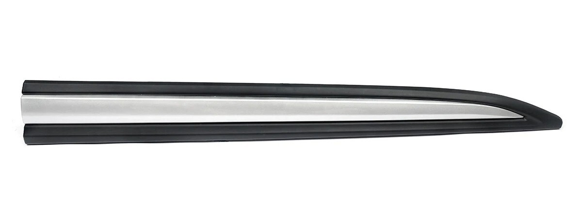 5727A484 Mitsubishi Накладка двери передней правой