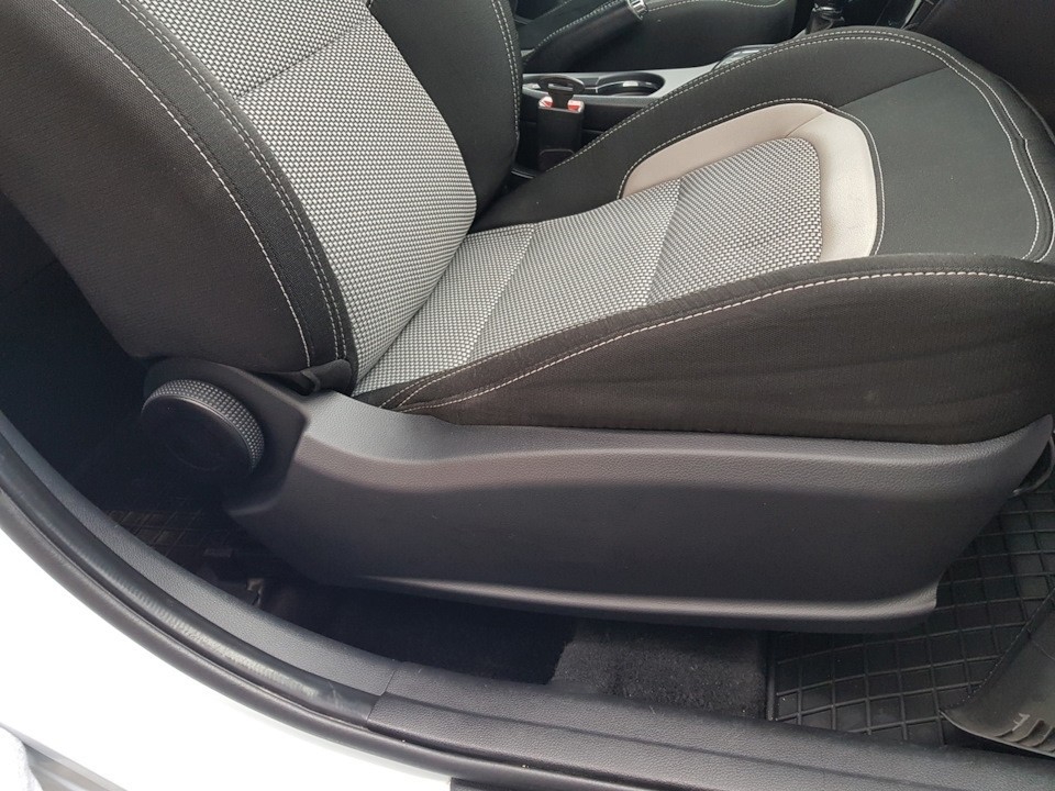 88661A2010WK Hyundai/Kia Заглушка салазок сиденья