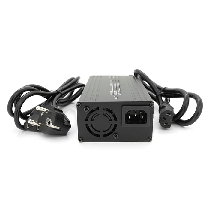 36814 Voltronic Зарядное устройство LiFePO4 24V(29.2V) 8S 10A Triangle C13