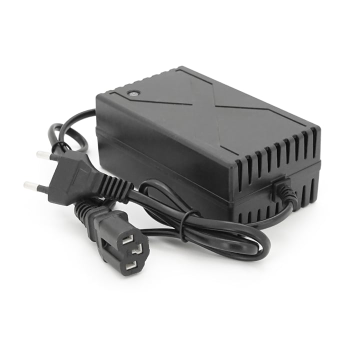 23845 Voltronic Зарядное устройство 12V 1.5A 3-pin (AGM/GEL)