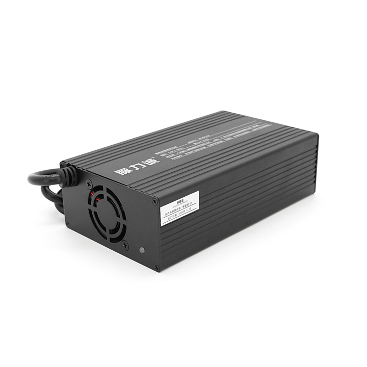 Купити Voltronic 43710 за низькою ціною в Україні!