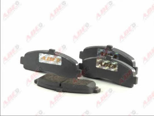 Тормозные колодки дисковые передние, комплект ABE C11053ABE