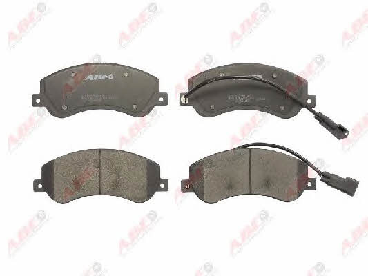 Тормозные колодки дисковые передние, комплект ABE C1G060ABE