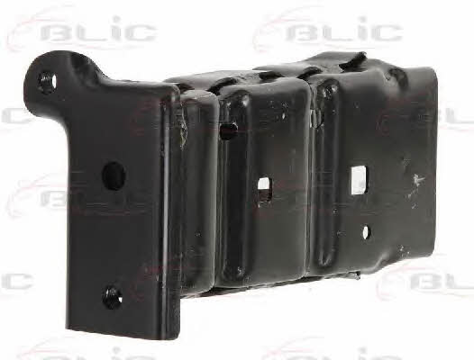Кронштейн бамперу Blic 5504-00-1677932P