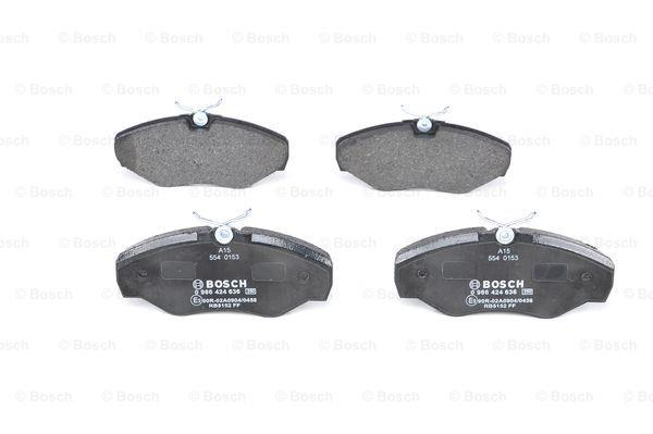 Тормозные колодки дисковые, комплект Bosch 0 986 424 636