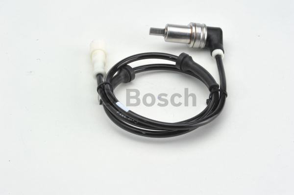 Датчик АБС Bosch 0 265 001 057