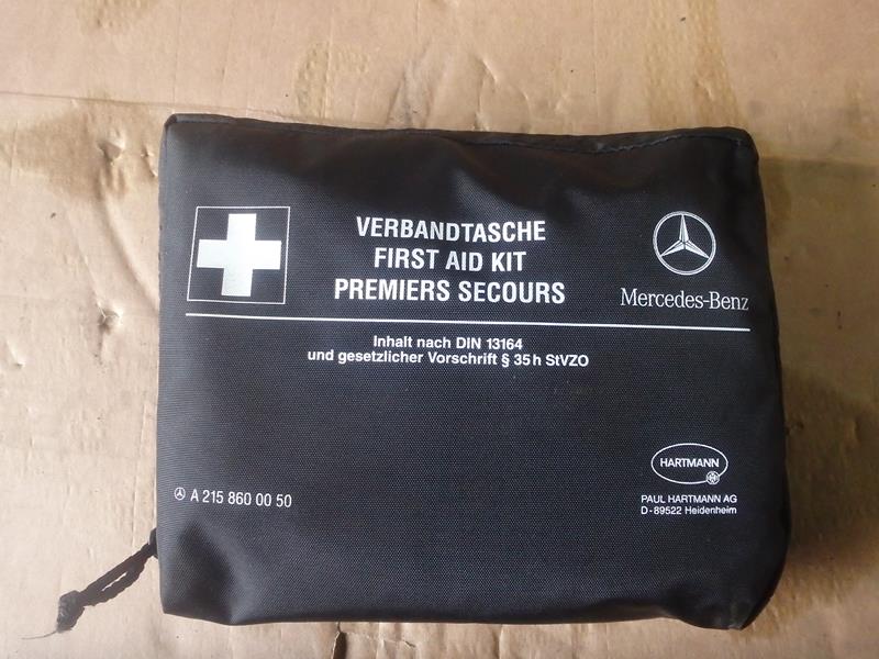 Mercedes A 215 860 00 50 Аптечка автомобільна A2158600050: Купити в Україні - Добра ціна на EXIST.UA!