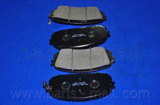 Тормозные колодки дисковые, комплект PMC PKB-031