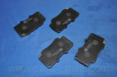 Тормозные колодки дисковые, комплект PMC PKF-024