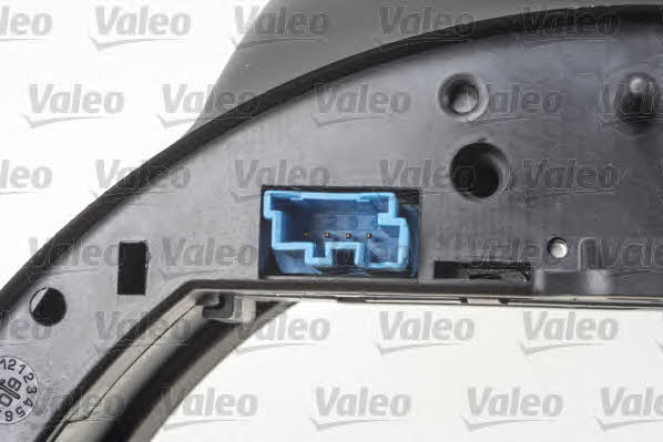 Valeo 251617 Выключатель на колонке рулевого управления 251617: Купити в Україні - Добра ціна на EXIST.UA!