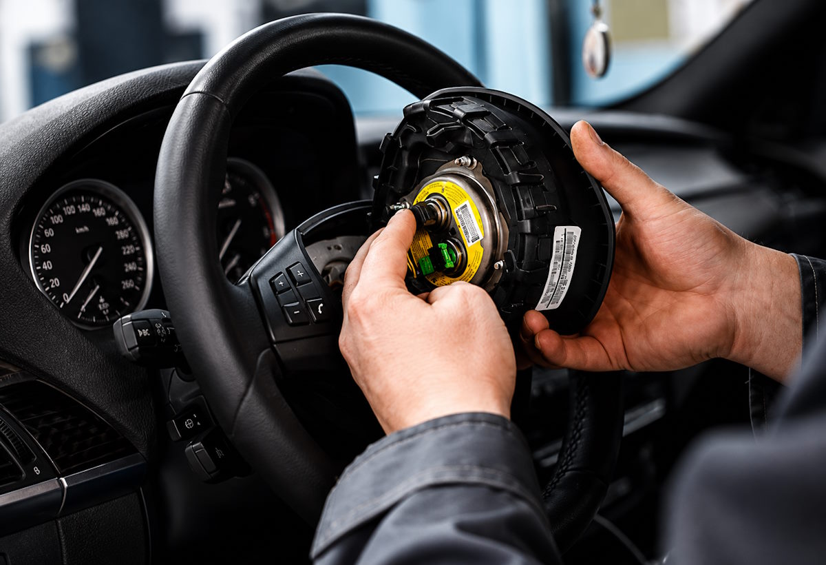 Перевірка SRS після аварії та при покупці автомобіля